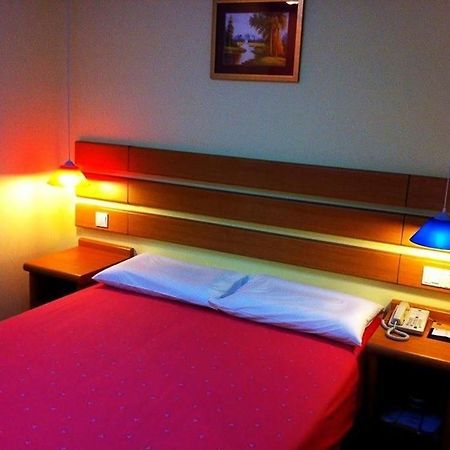 Home Inn Hotel Guiyang Fushui Middle Road 外观 照片